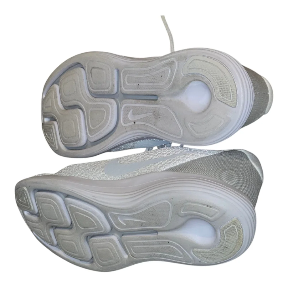 Nike Women's Lunarconverge White/Pure Platinum Wolf Grey‎ Running Shoes Sneakers